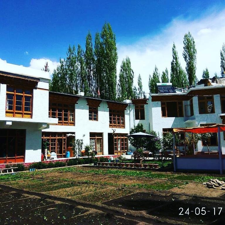 Jimmy'S Homestay Лех Екстер'єр фото